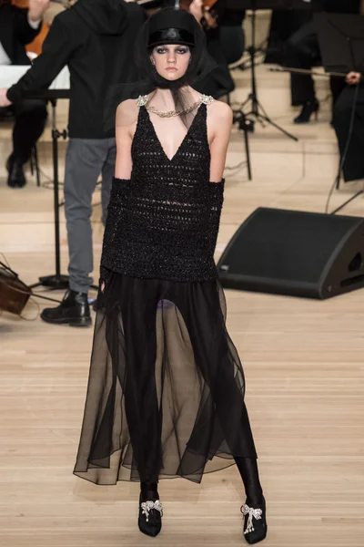 Look 76